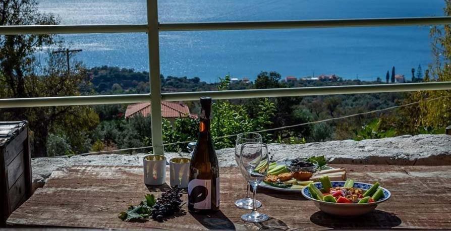 Ξενώνας Αρσινόη- Μεγαλοχωρι -Μέθανα Exterior foto